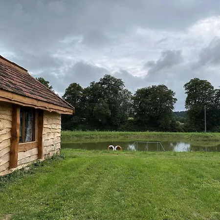 Domki Wedkarskie Nad Stawami Pirania Zagorz Exterior foto