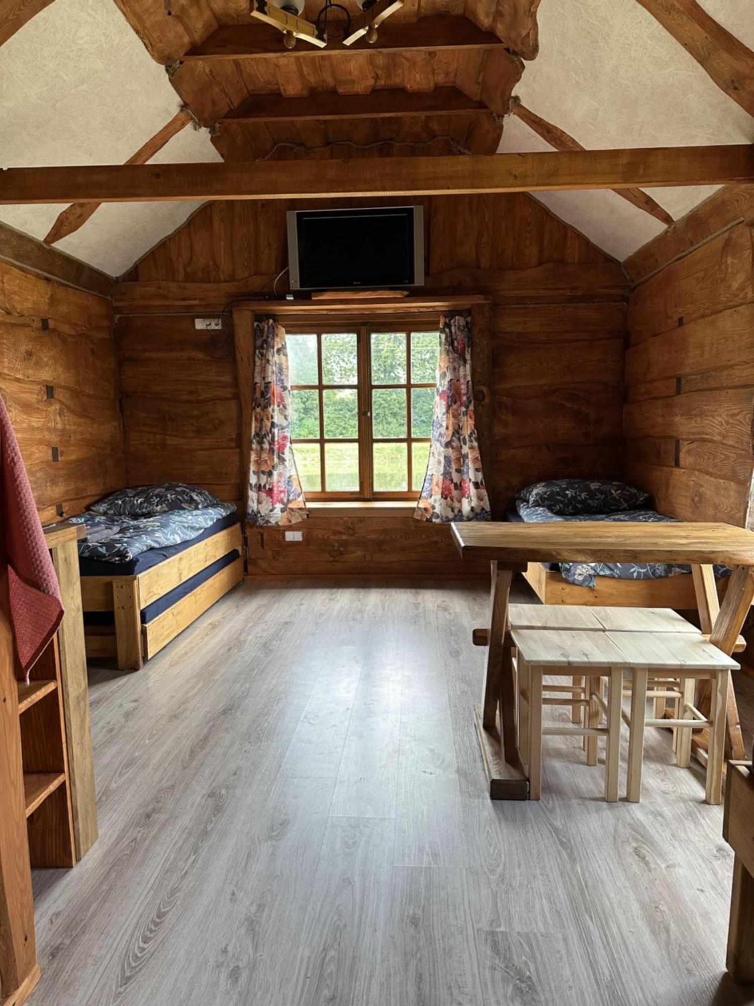 Wedkarskie Nad Stawami Pirania Ferienhaus *